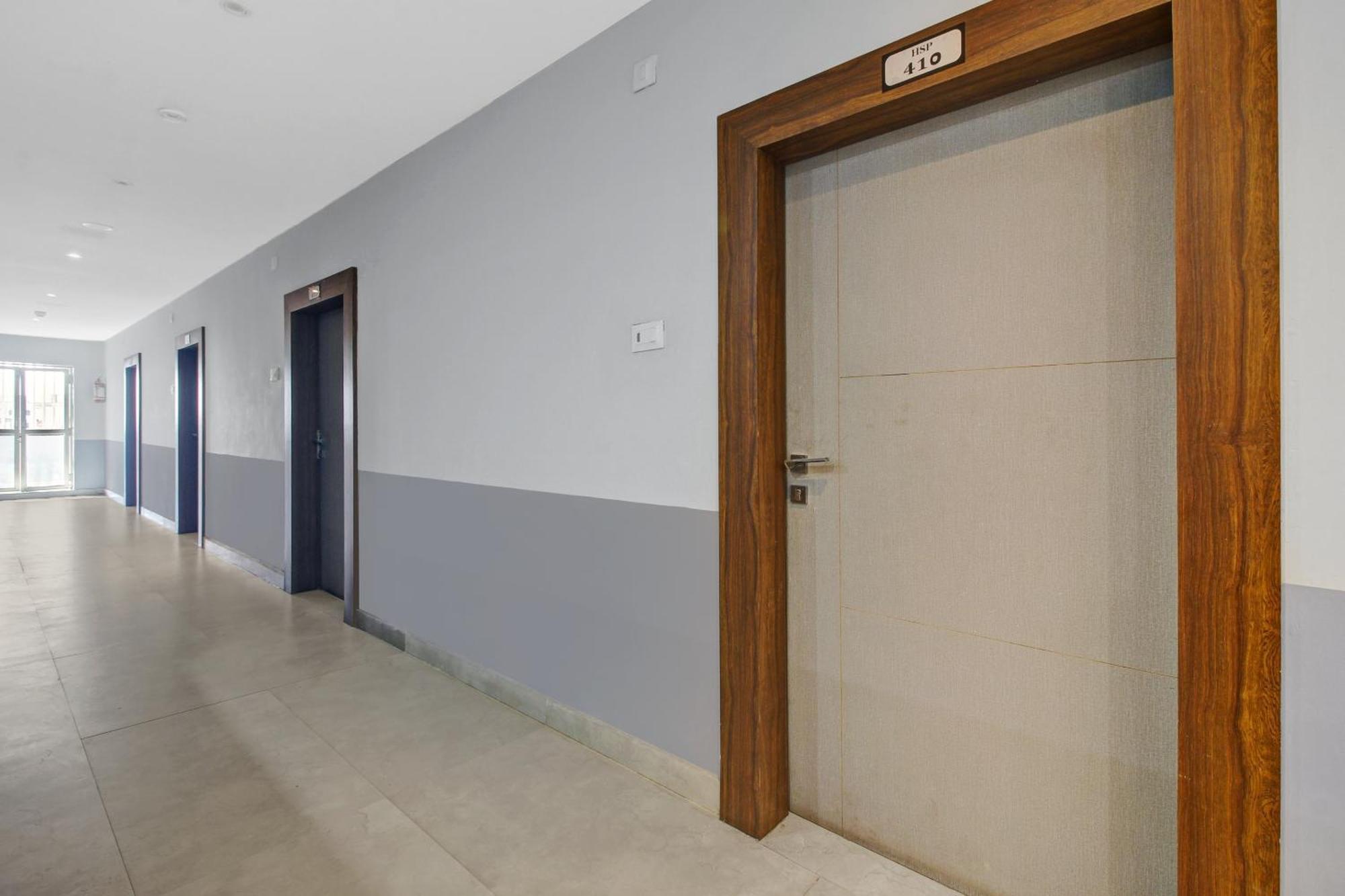 Collection O Hotel Swagath Pride Mancherāl Exterior photo
