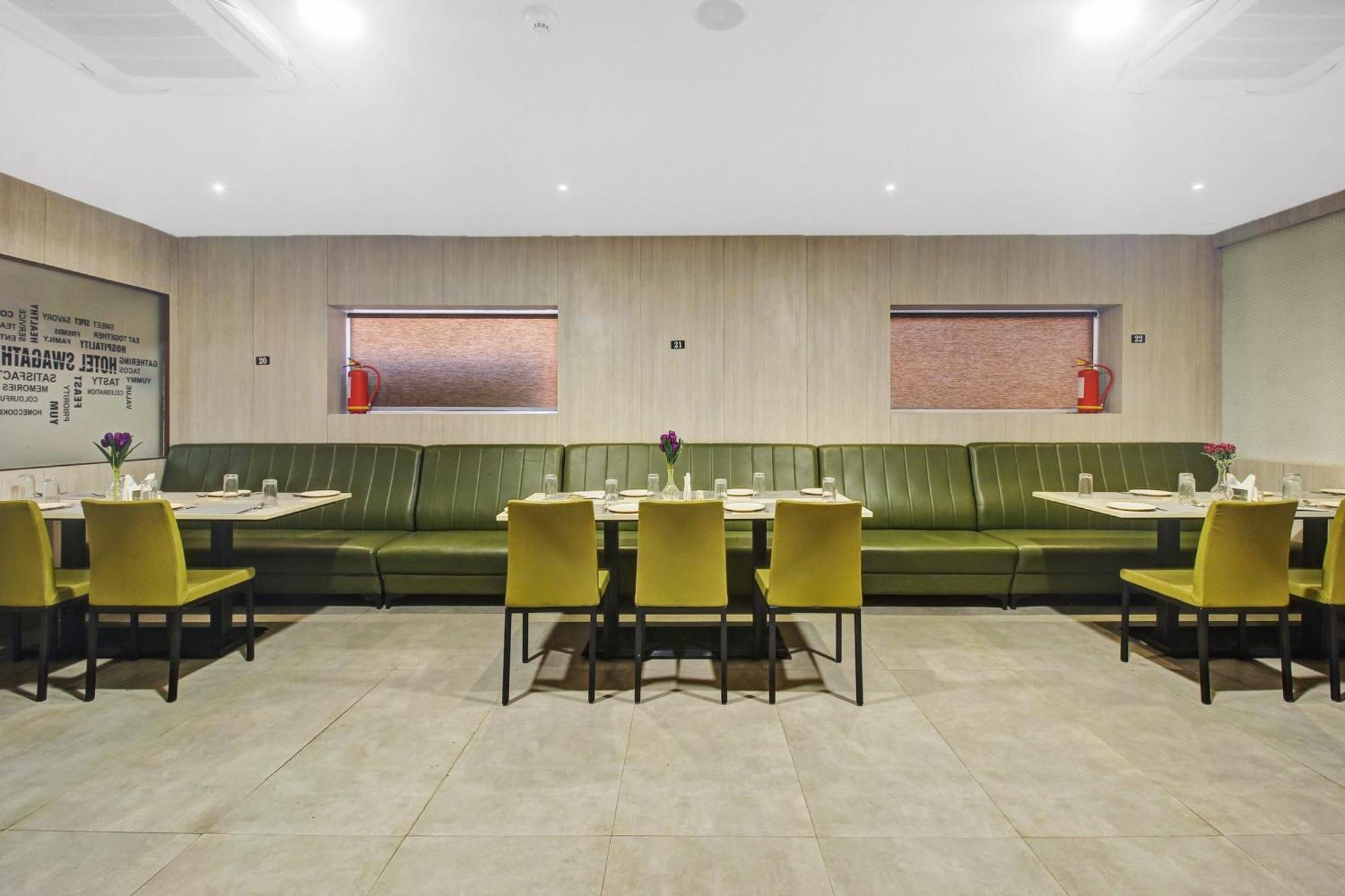 Collection O Hotel Swagath Pride Mancherāl Exterior photo